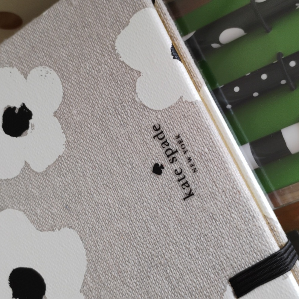 Kate Spade🔥NWT🔥 bundle.pen set lucite tray.Journal.Pencil case w/ accessories. - Picture 13 of 16